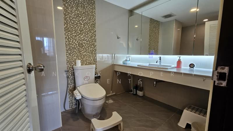 Royal Castle Sukhumvit, Bangkok, 30 Soi Sukhumvit 39, Khlongtoei Nua, Watthana, Bangkok, 3 Bedrooms, 139 sqm, Condo For Rent, by BANGKOK PROPERTY AGENTS, 500448852 - DDproperty.com