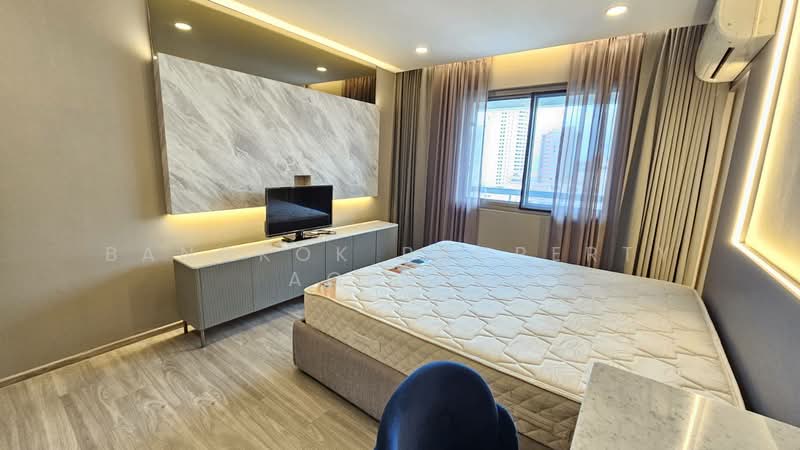 Royal Castle Sukhumvit, Bangkok, 30 Soi Sukhumvit 39, Khlongtoei Nua, Watthana, Bangkok, 3 Bedrooms, 139 sqm, Condo For Rent, by BANGKOK PROPERTY AGENTS, 500448852 - DDproperty.com