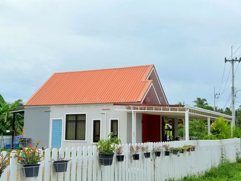 บ้านเดี่ยวพร้อมที่ดินดำเนินสะดวก ราชบุรี, Ratchaburi, Damnoen Saduak, Ratchaburi, 2 Bedrooms, 150 sqm, Single Detached House For Sale, by The Best Property ฝน, 500448856 - DDproperty.com
