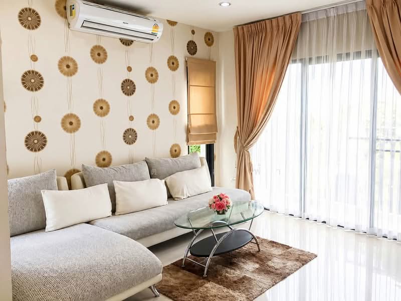 ให้เช่าบ้านเดี่ยวหลังใหญ่ ม.เดอะคอมพลีท ใกล้เจ ปาร์ค ศรีราชา, Chon Buri (Pattaya), Surasak, Si Racha, Chon Buri (Pattaya), 3 Bedrooms, 200 sqm, Single Detached House For Rent, by Dusit Saengfa, 500448880 - DDproperty.com