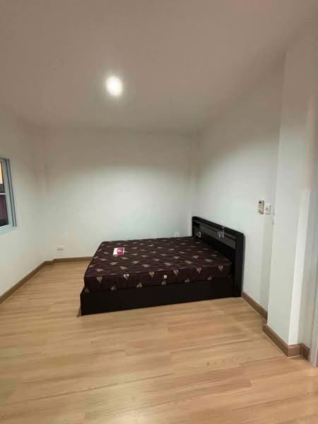 ให้เช่าทาวน์โฮมใหม่ ม.ฟอร่า โฮม2 บ่อวิน ศรีราชา, Chon Buri (Pattaya), Bo Win, Si Racha, Chon Buri (Pattaya), 3 Bedrooms, 80 sqm, Townhouse For Rent, by Dusit Saengfa, 500448904 - DDproperty.com