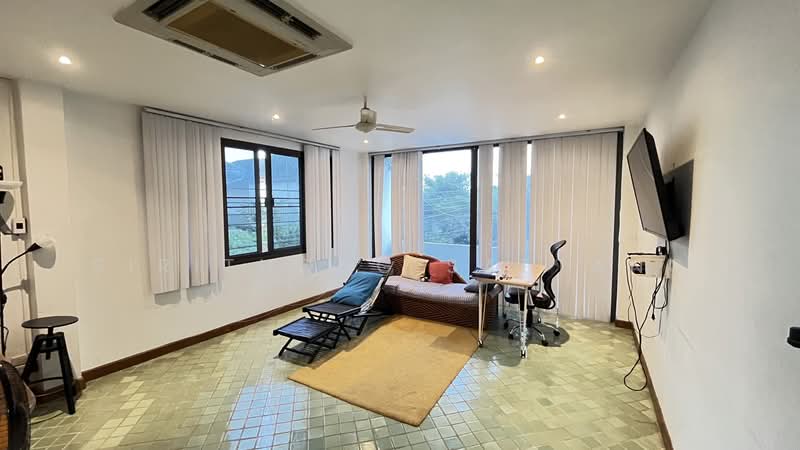 Phon Phailin Village, Townhouse corner unit 3 stories 36 sq.wa 3 Beds 3 Baths, Bangkok, ลาดพร้าว 35/1, Chan Kasem, Chatuchak, Bangkok, 3 Bedrooms, 156 sqm, Townhouse For Sale, by Sirithong Saetang, 500448926 - DDproperty.com