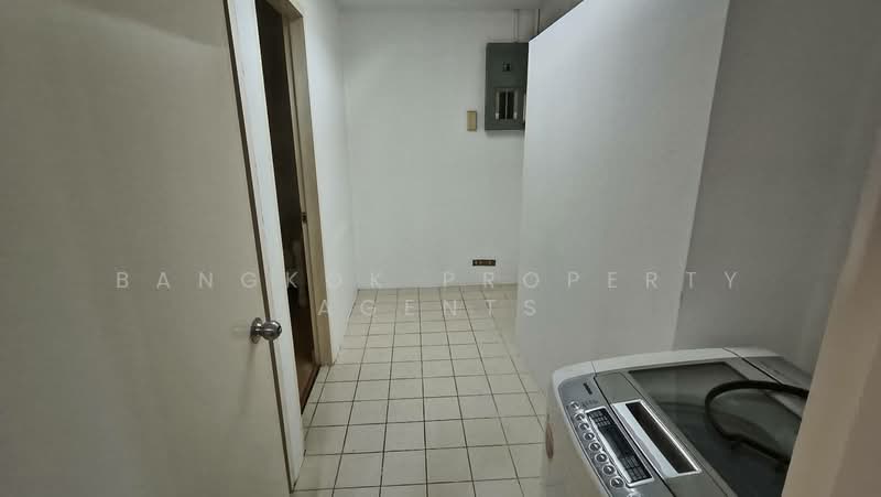Baan Suanpetch, Bangkok, 18 Soi Sukhumvit 39, Khlong Tan Nua, Watthana, Bangkok, 2 Bedrooms, 140 sqm, Condo For Rent, by BANGKOK PROPERTY AGENTS, 500448944 - DDproperty.com