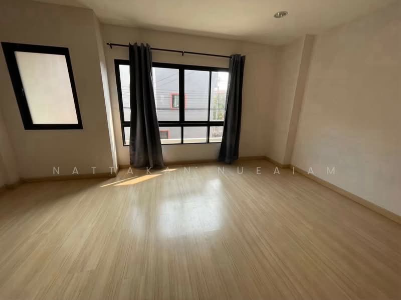 The Symphony Townhome, Bangkok, 189 Soi Nawamin 163, Nuan Chan, Bueng Kum, Bangkok, 3 Bedrooms, 207 sqm, Townhouse For Sale, by Nattakan nueaiam, 500448968 - DDproperty.com