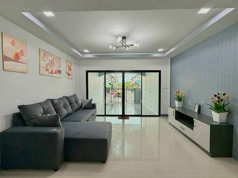 Piyawararom 1 Bang Bua Thong : ปิยวรารมย์ 1 บางบัวทอง, นนทบุรี, ซอย หมู่บ้านปิยวรารมย์, บางบัวทอง, นนทบุรี, 80 ตร.ม., ทาวน์เฮ้าส์ ขาย, โดย สรภพ ยอดไชย (สีฝุ่น), 500448973 - DDproperty.com