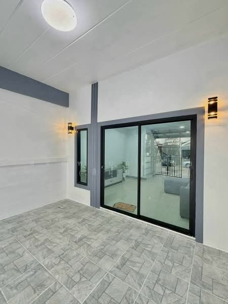 Piyawararom Village Phase 3, Nonthaburi, Baan Kluay-Sai Noi Road, Sai Noi, Nonthaburi, 3 Bedrooms, 64 sqm, Townhouse For Sale, by สรภพ ยอดไชย (สีฝุ่น), 500448975 - DDproperty.com