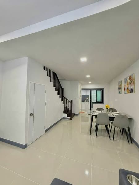 Piyawararom Village Phase 3, Nonthaburi, Baan Kluay-Sai Noi Road, Sai Noi, Nonthaburi, 3 Bedrooms, 64 sqm, Townhouse For Sale, by สรภพ ยอดไชย (สีฝุ่น), 500448975 - DDproperty.com