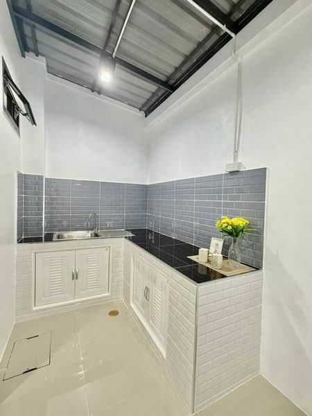Piyawararom Village Phase 3, Nonthaburi, Baan Kluay-Sai Noi Road, Sai Noi, Nonthaburi, 3 Bedrooms, 64 sqm, Townhouse For Sale, by สรภพ ยอดไชย (สีฝุ่น), 500448975 - DDproperty.com