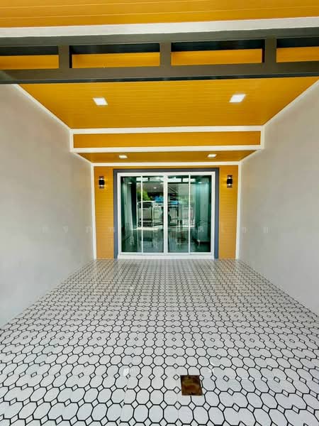 Ban Rom Ngao Mai, Nonthaburi, Soi Ban Rom Ngao Mai, Bang Khu Rat, Bang Bua Thong, Nonthaburi, 3 Bedrooms, 80 sqm, Townhouse For Sale, by สรภพ ยอดไชย (สีฝุ่น), 500448976 - DDproperty.com