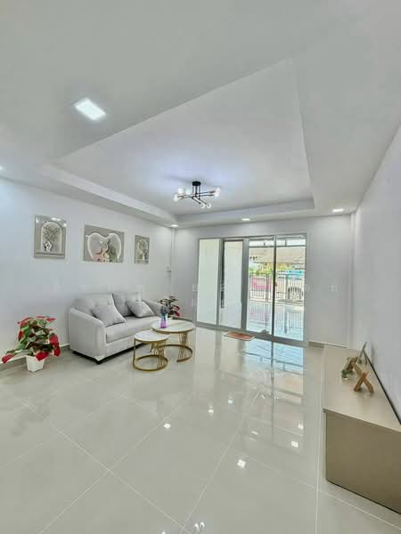 Ban Rom Ngao Mai, Nonthaburi, Soi Ban Rom Ngao Mai, Bang Khu Rat, Bang Bua Thong, Nonthaburi, 3 Bedrooms, 80 sqm, Townhouse For Sale, by สรภพ ยอดไชย (สีฝุ่น), 500448976 - DDproperty.com