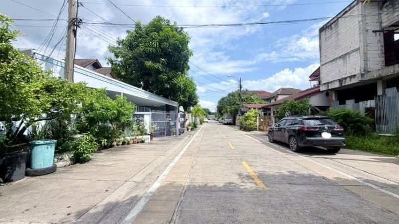 บ้านแฝด ชั้นเดียว 97 ตารางวา ประชานิเวศน์ 3 หลังริม, Nonthaburi, ประชานิเวศน์ 3, Tha-Sai, Muang Nonthaburi, Nonthaburi, 4 Bedrooms, 130 sqm, Single Detached House For Sale, by คุณ พิมพ์สิริ ( ทราย ), 500448990 - DDproperty.com