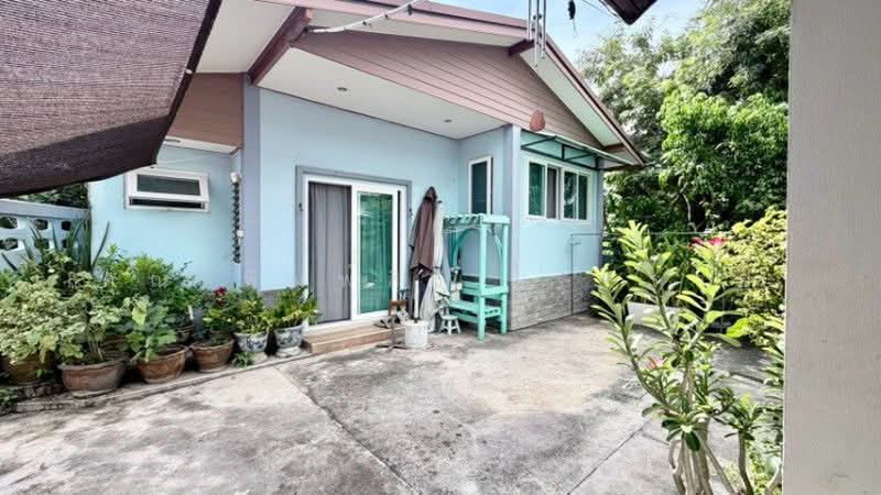 บ้านแฝด ชั้นเดียว 97 ตารางวา ประชานิเวศน์ 3 หลังริม, Nonthaburi, ประชานิเวศน์ 3, Tha-Sai, Muang Nonthaburi, Nonthaburi, 4 Bedrooms, 130 sqm, Single Detached House For Sale, by คุณ พิมพ์สิริ ( ทราย ), 500448990 - DDproperty.com