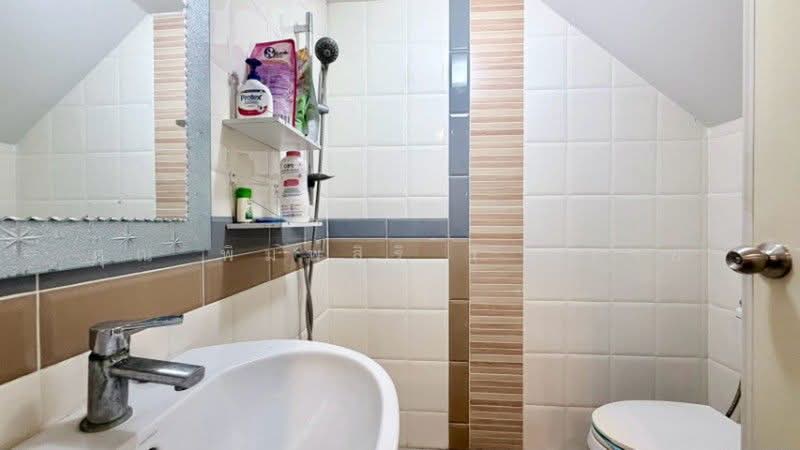 Golden Town Onnut-Pattanakarn, Bangkok, 199 Soi On Nut 65 Yeak 14, Prawet, Bangkok, 4 Bedrooms, 131 sqm, Townhouse For Sale, by คุณ พิมพ์สิริ ( ทราย ), 500449027 - DDproperty.com