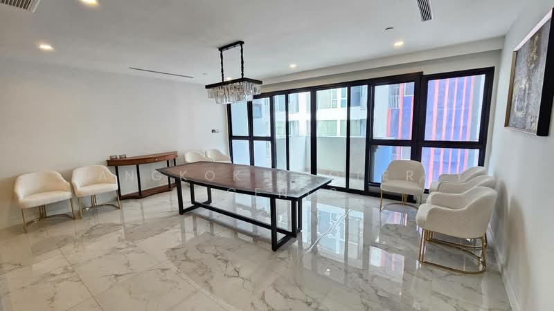 Shanti Sadan, Bangkok, 28 Sukhumvit 59, Khlong Tan Nua, Watthana, Bangkok, 3 Bedrooms, 281 sqm, Condo For Rent, by BANGKOK PROPERTY AGENTS, 500449032 - DDproperty.com