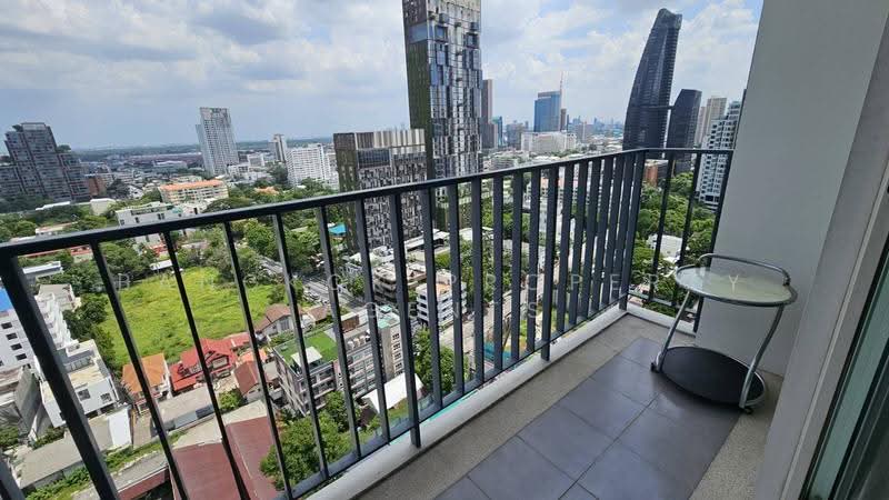 Siri At Sukhumvit, Bangkok, 902 Sukhumvit Road, Phra Kanong, Khlong Toei, Bangkok, 3 Bedrooms, 100 sqm, Condo For Rent, by BANGKOK PROPERTY AGENTS, 500449057 - DDproperty.com