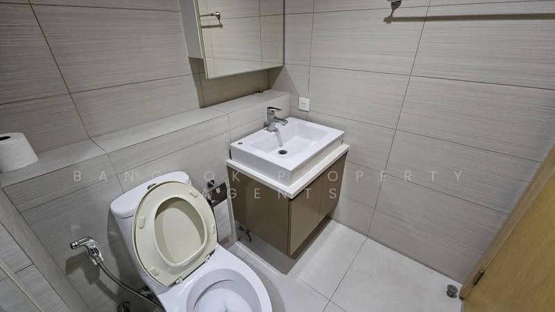 Siri At Sukhumvit, Bangkok, 902 Sukhumvit Road, Phra Kanong, Khlong Toei, Bangkok, 3 Bedrooms, 100 sqm, Condo For Rent, by BANGKOK PROPERTY AGENTS, 500449057 - DDproperty.com
