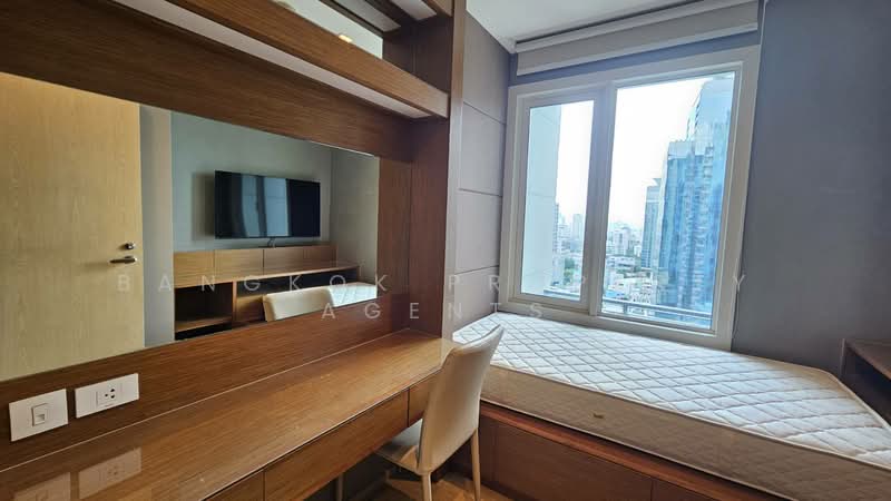 Siri At Sukhumvit, Bangkok, 902 Sukhumvit Road, Phra Kanong, Khlong Toei, Bangkok, 2 Bedrooms, 72 sqm, Condo For Rent, by BANGKOK PROPERTY AGENTS, 500449060 - DDproperty.com