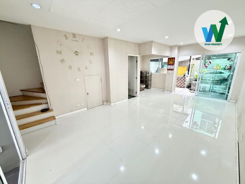 Patio Pattanakarn 38, Bangkok, Soi Phatthanakan 38 Phatthanakan Road, Suan Luang, Bangkok, 3 Bedrooms, 155 sqm, Townhouse For Sale, by Sumonta Kannut, 500449065 - DDproperty.com