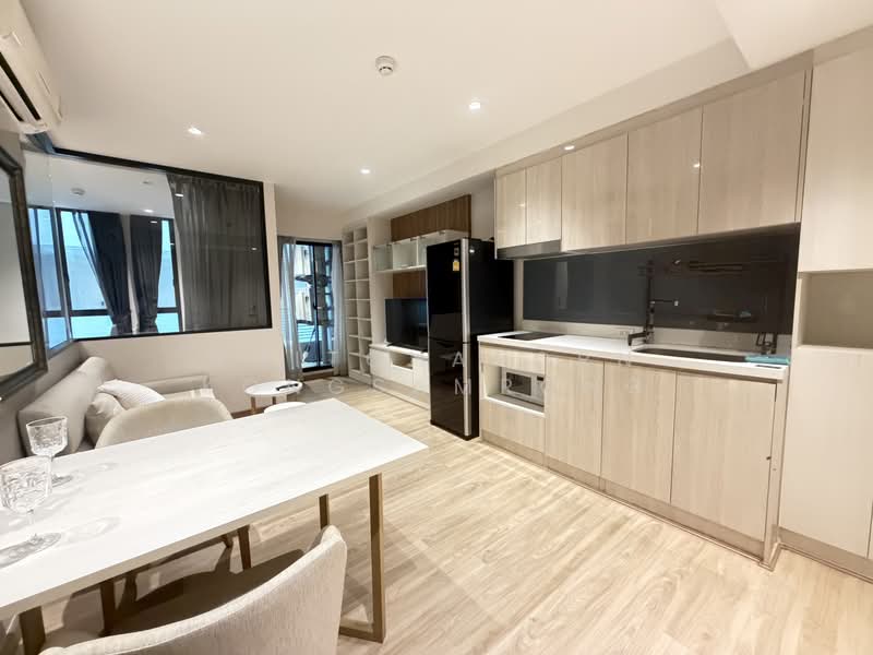 Runesu Thonglor 5 : รูเนะสุ ทองหล่อ 5, กรุงเทพ, 82 ซอย พร้อมมิตร, คลองตันเหนือ, วัฒนา, กรุงเทพ, 38 ตร.ม., คอนโด ให้เช่า, โดย Phitchaporn Kongsamrong, 500449071 - DDproperty.com