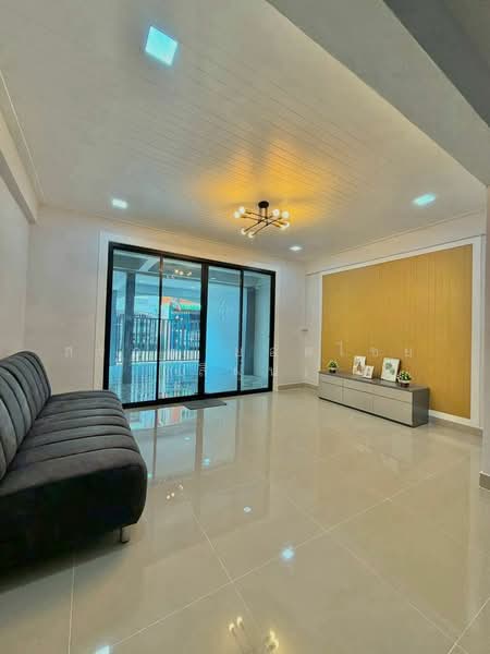 หมู่บ้านเจ้าพระยา 5, Nonthaburi, Bang Yai, Nonthaburi, 3 Bedrooms, 65 sqm, Townhouse For Sale, by สรภพ ยอดไชย (สีฝุ่น), 500449077 - DDproperty.com