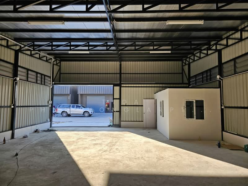 ให้เช่า โกดัง กรุงเทพกรีฑา (Krungthep Kreetha) 120 ตร.ม, Bangkok, Thap Chang, Saphan Sung, Bangkok, , 120 sqm, Warehouse/Factory For Rent, by Tida phanthonglarptawee, 500449098 - DDproperty.com