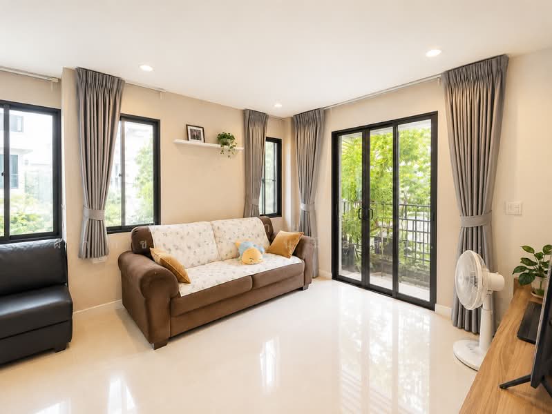 Lake View Park Bangna, Bangkok, 454 Kanchanaphisek Road, Dok Mai, Prawet, Bangkok, 3 Bedrooms, 185 sqm, Single Detached House For Sale, by ฝากขายบ้าน ฝากขายบ้านมือสอง ฝากขายอสัง Realty HuB, 500449136 - DDproperty.com