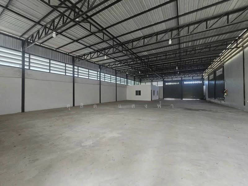 ให้เช่าโกดัง/คลังสินค้า 320 ตรม. สัตหีบ ชลบุรี, Chon Buri (Pattaya), Bang Sa-re, Sattahip, Chon Buri (Pattaya), , 320 sqm, Warehouse/Factory For Rent, by Dusit Saengfa, 500449191 - DDproperty.com