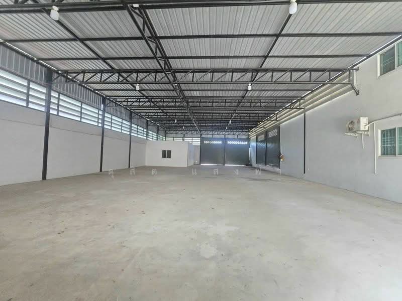 ให้เช่าโกดัง/คลังสินค้า 320 ตรม. สัตหีบ ชลบุรี, Chon Buri (Pattaya), Bang Sa-re, Sattahip, Chon Buri (Pattaya), , 320 sqm, Warehouse/Factory For Rent, by Dusit Saengfa, 500449191 - DDproperty.com