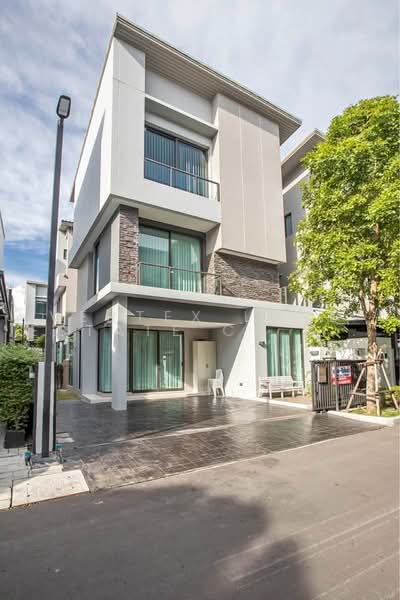 Baan Klang Muang Classe Ekkamai-Ramintra, Bangkok, Sukhonthasawat Road, Lat Phrao, Bangkok, 4 Bedrooms, 241 sqm, Single Detached House For Rent, by Vertex Luxe Estate Co.,LTD, 500449229 - DDproperty.com