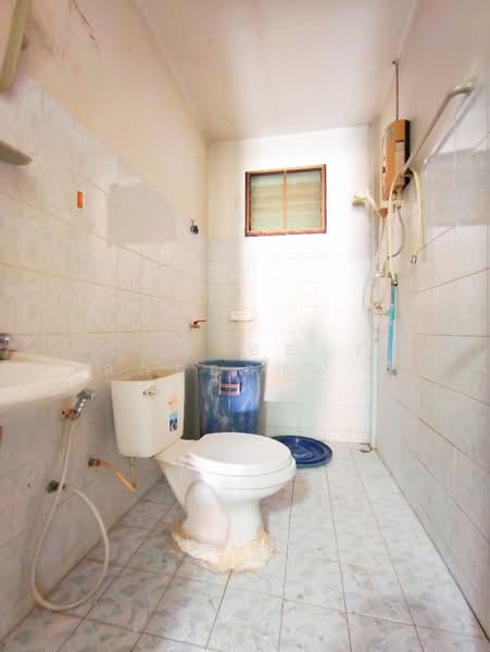 ทาวน์เฮ้าส์บ้านโป่ง ราชบุรี, Ratchaburi, Pak Raet, Ban Pong, Ratchaburi, 2 Bedrooms, 100 sqm, Townhouse For Sale, by The Best Property โอ็ต, 500449235 - DDproperty.com