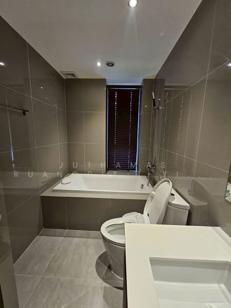 IDEO Mobi Asoke, Bangkok, New Petchaburi Road, Bang Kapi, Huai Khwang, Bangkok, 2 Bedrooms, 61 sqm, Condo For Rent, by The Grand Estate JP Co., Ltd., 500449240 - DDproperty.com
