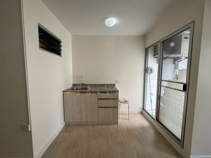 Lumpini Condo Town Bodindecha Ramkhamhaeng, Bangkok, Soi Ramkhamhaeng 43/1, Phlapphla, Wang Thonglang, Bangkok, 1 Bedroom, 25 sqm, Condo For Sale, by Termsuk land and property, 500449247 - DDproperty.com