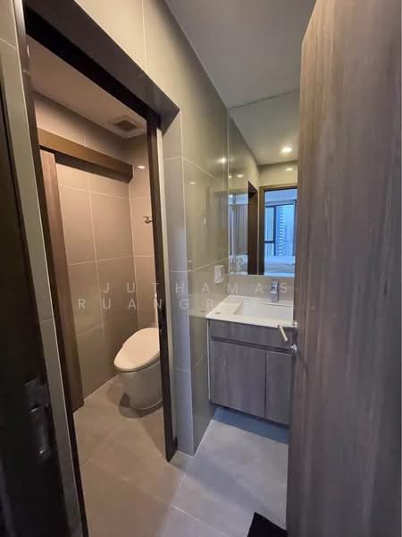 IDEO Mobi Asoke, Bangkok, New Petchaburi Road, Bang Kapi, Huai Khwang, Bangkok, 2 Bedrooms, 56 sqm, Condo For Rent, by The Grand Estate JP Co., Ltd., 500449270 - DDproperty.com