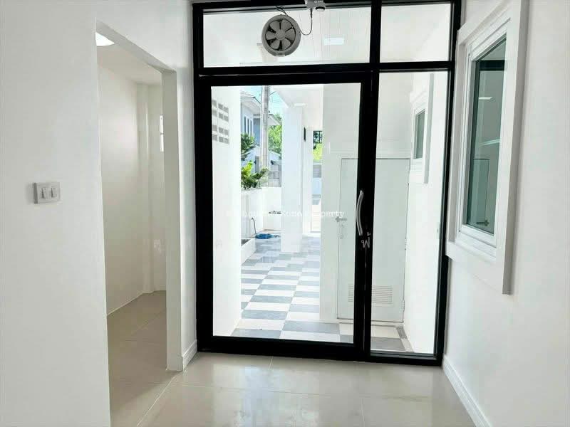 ขายบ้านเดี่ยว ใกล้ตลาดบิ๊กฟู้ด หนองยายบู่ ศรีราชา, Chon Buri (Pattaya), Surasak, Si Racha, Chon Buri (Pattaya), 4 Bedrooms, 180 sqm, Single Detached House For Sale, by Dusit Saengfa, 500449286 - DDproperty.com