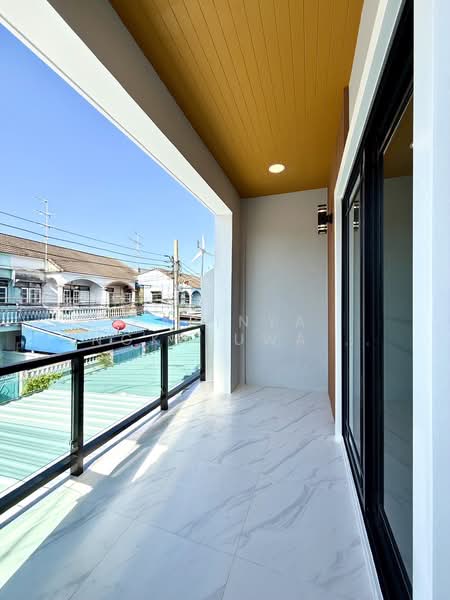 หมู่บ้านมณเฑียรทอง เพชรเกษม88/1, Bangkok, Lak Song, Bang Khae, Bangkok, 4 Bedrooms, 150 sqm, Townhouse For Sale, by Parinya Ingkasuwanakul, 500449317 - DDproperty.com
