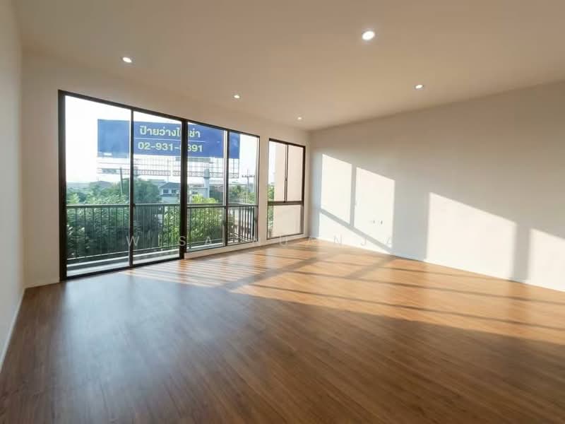 Baan Klang Muang Rama 9-Krungthep Kreetha, Bangkok, Soi Kanchanaphisek 23, Saphan Sung, Bangkok, 3 Bedrooms, 152 sqm, Townhouse For Sale, by Wisa Nuanjan, 500449328 - DDproperty.com