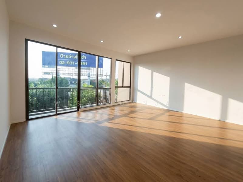 Baan Klang Muang Rama 9-Krungthep Kreetha, Bangkok, Soi Kanchanaphisek 23, Saphan Sung, Bangkok, 3 Bedrooms, 152 sqm, Townhouse For Sale, by Wisa Nuanjan, 500449328 - DDproperty.com