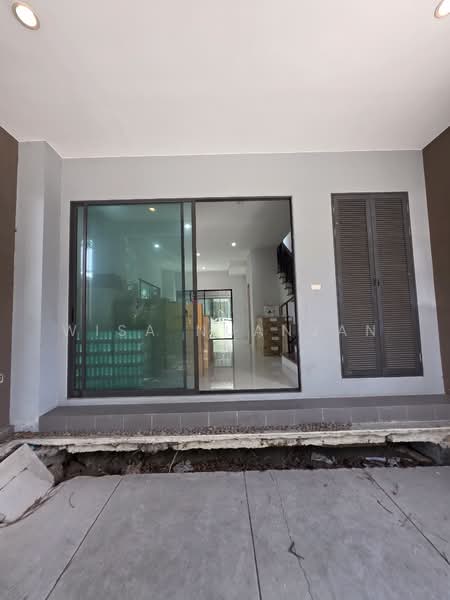Baan Klang Muang Rama 9-Krungthep Kreetha, Bangkok, Soi Kanchanaphisek 23, Saphan Sung, Bangkok, 3 Bedrooms, 152 sqm, Townhouse For Sale, by Wisa Nuanjan, 500449328 - DDproperty.com