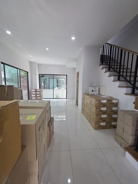 Baan Klang Muang Rama 9-Krungthep Kreetha, Bangkok, Soi Kanchanaphisek 23, Saphan Sung, Bangkok, 3 Bedrooms, 152 sqm, Townhouse For Sale, by Wisa Nuanjan, 500449328 - DDproperty.com