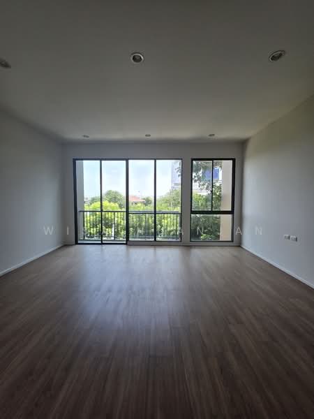 Baan Klang Muang Rama 9-Krungthep Kreetha, Bangkok, Soi Kanchanaphisek 23, Saphan Sung, Bangkok, 3 Bedrooms, 152 sqm, Townhouse For Sale, by Wisa Nuanjan, 500449328 - DDproperty.com