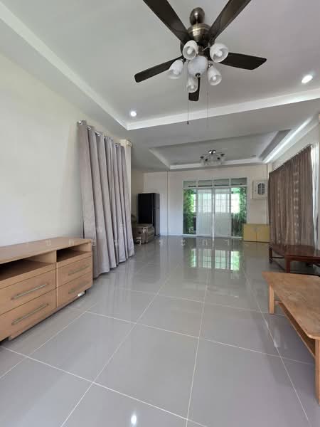 ขายบ้านเหลังใหญ่ใกล้เชฟวันใกล้เมืองทำเลดีเดินทางสะดวกกำลังมองหาบ้านหลังใหญ่สำหรับครอบครัวพักอาศัย, Nakhon Ratchasima, Nai Muang, Muang Nakhon Ratchasima, Nakhon Ratchasima, 4 Bedrooms, 225 sqm, Single Detached House For Sale, by พลิศภัสร์ โชคธนวีระกานต์, 500449338 - DDproperty.com