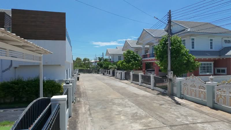 ขายบ้านเหลังใหญ่ใกล้เชฟวันใกล้เมืองทำเลดีเดินทางสะดวกกำลังมองหาบ้านหลังใหญ่สำหรับครอบครัวพักอาศัย, Nakhon Ratchasima, Nai Muang, Muang Nakhon Ratchasima, Nakhon Ratchasima, 4 Bedrooms, 225 sqm, Single Detached House For Sale, by พลิศภัสร์ โชคธนวีระกานต์, 500449338 - DDproperty.com