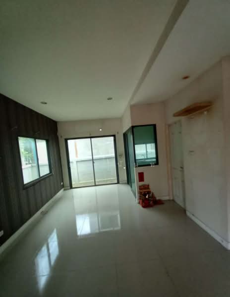 the metro รามคำแหง, Bangkok, ราษฎร์พัฒนา 15, Thap Chang, Saphan Sung, Bangkok, 3 Bedrooms, 150 sqm, Townhouse For Sale, by ยุทธนันท์, 500449437 - DDproperty.com