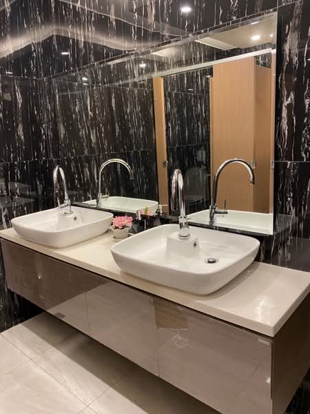 For rent office space with furniture near MRT Sutthisan, including air conditioning and electricity, Bangkok, Huai Khwang, Bangkok, , 14 sqm, Office Space For Rent, by Suchart Gambhir, 500449497 - DDproperty.com
