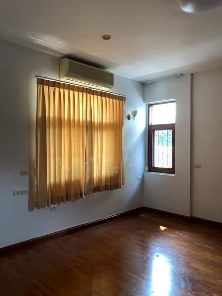 บ้านเช่า ถ.พัฒนาการ หมู่บ้านเมืองทอง2ใกล้สวนหลวงร.9, กรุงเทพ, ประเวศ, กรุงเทพ, 400 ตร.ม., บ้านเดี่ยว ให้เช่า, โดย คุณทัณฑิกา แก้วปู่วัด, 500449525 - DDproperty.com