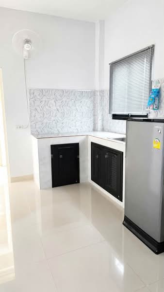 ให้เช่าบ้านแฝด ม.เอสพี วิลเลจ ปลวดแดง ระยอง, Rayong, Pluak Daeng, Rayong, 3 Bedrooms, 85 sqm, Semi-Detached House (Twin House) For Rent, by Dusit Saengfa, 500449556 - DDproperty.com