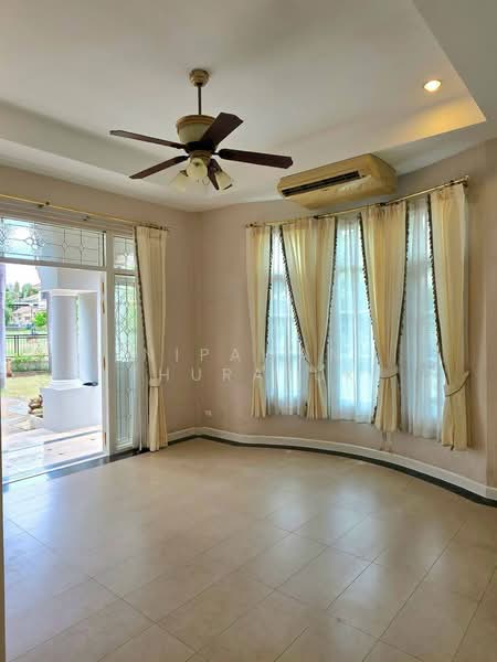 เมืองนครราชสีมา, Nakhon Ratchasima, Pru Yai, Muang Nakhon Ratchasima, Nakhon Ratchasima, 5 Bedrooms, 300 sqm, Single Detached House For Sale, by Nipawan Thurasuk, 500449565 - DDproperty.com