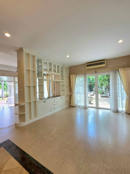 เมืองนครราชสีมา, Nakhon Ratchasima, Pru Yai, Muang Nakhon Ratchasima, Nakhon Ratchasima, 5 Bedrooms, 300 sqm, Single Detached House For Sale, by Nipawan Thurasuk, 500449565 - DDproperty.com