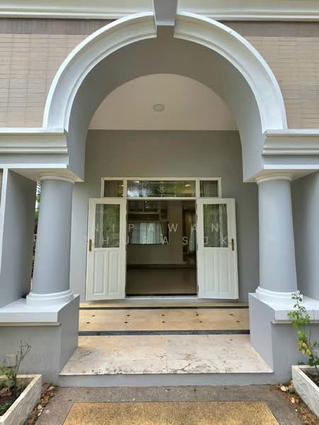 เมืองนครราชสีมา, Nakhon Ratchasima, Pru Yai, Muang Nakhon Ratchasima, Nakhon Ratchasima, 5 Bedrooms, 300 sqm, Single Detached House For Sale, by Nipawan Thurasuk, 500449565 - DDproperty.com
