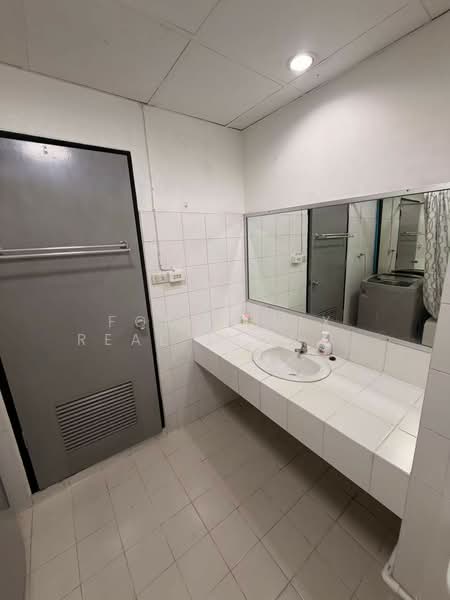 Fare Tower, Bangkok, Soi Sukhumvit 50, Phra Kanong, Khlong Toei, Bangkok, 2 Bedrooms, 79 sqm, Condo For Rent, by Forty-Six Real Estate Group, 500449586 - DDproperty.com